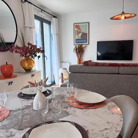 Standing, Centre,200m Place Morny Apartment Deauville