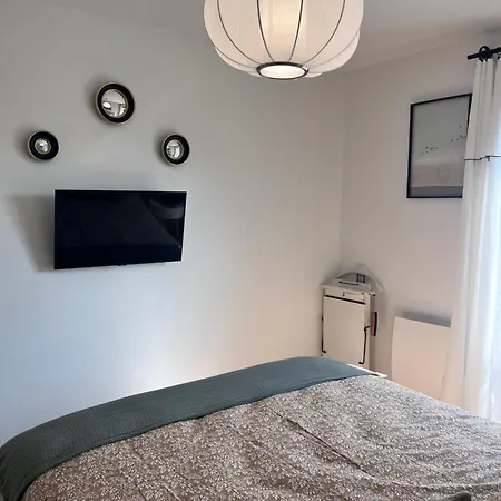 Standing, Centre,200m Place Morny * Deauville